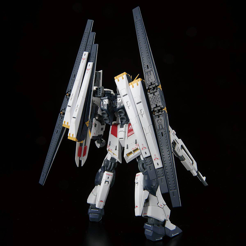 متوفر في المخزون: نموذج تجميع  - مراجعة Bandai Model Gundam Rg وسعره